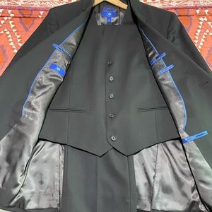 EGARA 3-piece Men’s Black Suit